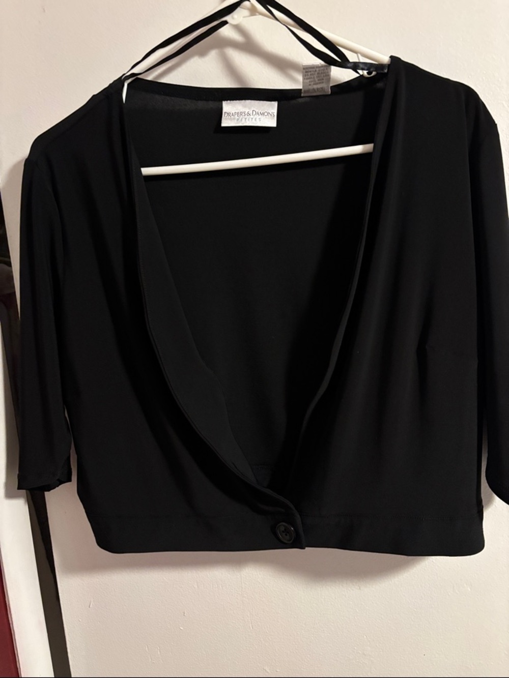 Drapers & Damons Black Cropped Single-Button Cardigan